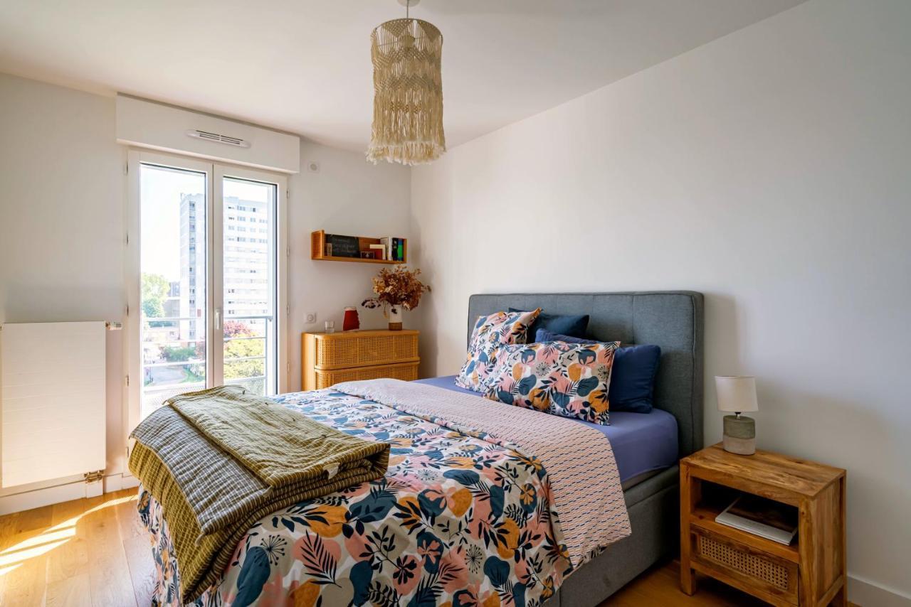 Stunning Apartment With Balcony To Visit Paris Levallois-Perret Esterno foto